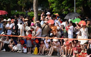 Hà Nội miễn phí bánh, nước uống và lương khô cho người dân xem diễu binh 2/9