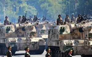 Trung Quốc phô trương hàng loạt khí tài quân sự