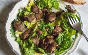 Bất ngờ với 1 bộ phận của gà có lượng cholesterol cao gấp 4 lần mỡ lợn: Người Việt rất hay ăn