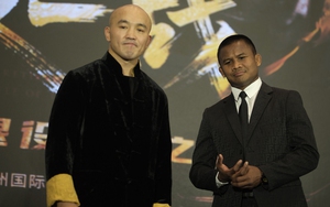 'Đệ Nhất Thiếu Lâm’ khiêu khích, yêu cầu Buakaw ký giấy rủi ro khi quyết đấu