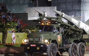 Dàn xe pháo quân sự, đặc chủng công an gây chú ý trong hợp luyện diễu binh