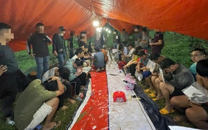 Công an Đà Nẵng vừa phá sới bạc "khủng", tạm giữ 14 người