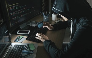 Vì sao người dùng liên tục bị làm phiền bởi tin nhắn, email lừa đảo?