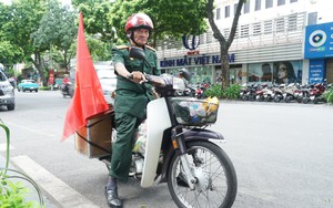 Cụ ông U80 “trốn vợ” đi xe máy từ Nghệ An ra Hà Nội xem diễu binh: Bí quyết khỏe mạnh gói gọn trong 1 từ