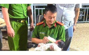 Bé trai sơ sinh để ở cổng chùa với mảnh giấy ghi "Tội lỗi này cả đời mẹ không thể rửa được"