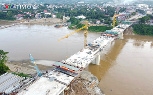 Phú Thọ: Cầu Phong Châu mới chuẩn bị hợp long sau gần 300 ngày thi công thần tốc