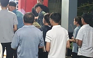 Gia cố mái nhà chống bão, 3 người ở Nghệ An bị điện giật thương vong