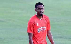 Tuyển Việt Nam nguy cơ mất hậu vệ Việt kiều vừa nhập tịch