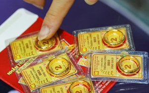 Mua bán vàng từ 20 triệu đồng/ngày phải thanh toán qua tài khoản ngân hàng