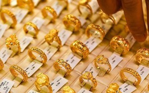 Giá vàng nhẫn vừa lập đỉnh gần 130 triệu đồng/lượng: Nữ nhân viên văn phòng mua vàng từ lúc 65 triệu, nay sở hữu gần 200 chỉ