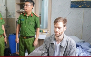 Nghi phạm cầm búa xông vào cướp tiệm vàng ở Đà Nẵng là người nước ngoài