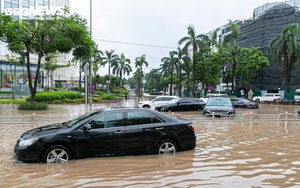 La liệt xe ngập nước do mưa bão Kajiki: Điều kiện nào hưởng bảo hiểm bồi thưởng?