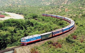 Chuyến tàu đi chưa tới 300km, giá vé từ 800.000đ, du khách nhận xét: "Tàu Việt Nam sạch nhất tôi từng đi"