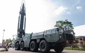 Tổ hợp tên lửa Scud-B 'sừng sững' tại công trình kỷ lục Việt Nam: Nặng hơn 34 tấn, bắn xa nhất 300km