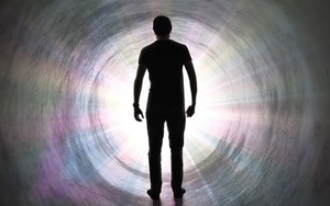 Chết lâm sàng do tai nạn nghề nghiệp, người đàn ông tỉnh dậy, kể về những gì đã thấy ở "thế giới bên kia"