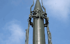 VIDEO: Ngắm tên lửa “bút chì” với đầu đạn nặng gần 1 tấn ở Hà Nội