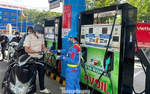 Xăng sinh học E10: Người mua rụt rè, e ngại