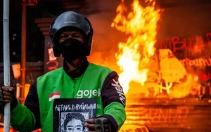 Biểu tình bạo lực lan rộng ở Indonesia, 3 người thiệt mạng, 950 người bị bắt