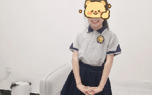 Thiết kế đứng đầu bảng xếp hạng đồng phục khiến phụ huynh nữ sinh phẫn nộ: "Sao lại bắt con gái tôi mặc thứ này?"