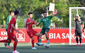 Tiến Linh, Duy Mạnh bị các ngôi sao sân phủi cầm hoà