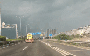 Bất ngờ với lời khai của tài xế lái xe lạng lách trên cao tốc TP HCM - Long Thành