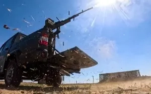 Hỏa lực thiêu hủy bệ phóng S-300, 10 trạm tác chiến điện tử