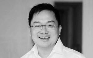 Con trai ông Hoàng Nam Tiến kể về lễ tang xúc động của ba, ước đổi 10 năm để lấy 1 điều quý giá