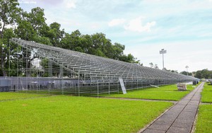 Toàn cảnh khán đài tại Quảng trường Ba Đình phục vụ lễ Quốc khánh 2/9