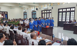 Xét xử vụ 14 cựu cán bộ hải quan tiếp tay cho buôn lậu