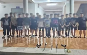 Bắt giữ 22 đối tượng mang hung khí rượt đuổi nhau gây náo loạn đường phố Hà Nội