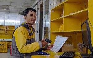 Phí ship chỉ 165K, vị khách ở TPHCM chuyển khoản luôn 165 triệu đồng: Shipper lập tức báo cáo luôn lãnh đạo đơn vị