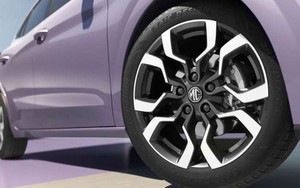 Mẫu xe điện đang bán tại Việt Nam ra mắt bản nâng cấp tại Trung Quốc: giá từ 269 triệu đồng, đi Hà Nội - Quảng Trị chỉ trong một lần sạc