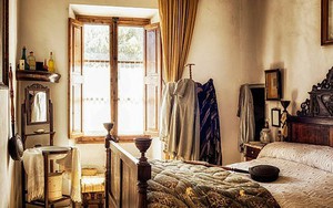 3 món đồ "độc hại" tuyệt đối không được dùng trong phòng ngủ: Bác sĩ Harvard nói nếu có cần vứt đi ngay