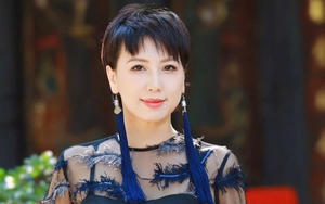 Mẹ vợ hot nhất làng bóng khoe chân dài cực phẩm