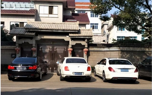 Đi họp lớp, tôi để chiếc BMW ở nhà, chọn đi xe bus: Về đến nhà, nhận được tin nhắn cả đời không thể quên