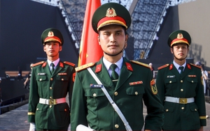 68 quân nhân từng duyệt binh ở Nga luyện tập cho đêm nhạc 'Tổ quốc trong tim'