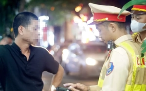 Tài xế công nghệ lao xe vào chốt CSGT thoát khỏi kẻ 'ngáo đá'