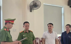 Hiệu trưởng nâng điểm thi, tráo vị trí thủ khoa: Gian lận có tổ chức trong môi trường giáo dục?