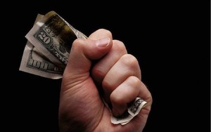 Có 20 tỷ USD nhưng vẫn nhặt thức ăn thừa, mua hàng giảm giá: Vị tỷ phú kỳ lạ nhất Thung lũng Silicon với bài học ‘đừng rút ví nếu chưa hiểu chuyện gì xảy ra’