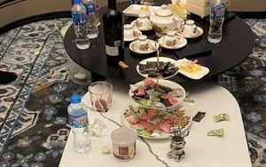 Hơn 30 nam,  nữ "thác loạn" trong quán karaoke