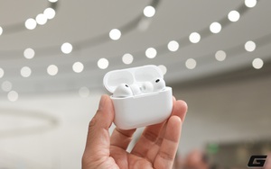 Trên tay sớm AirPods Pro 3: Thiết kế nhỏ gọn hơn, có cảm biến nhịp tim, dịch trực tiếp và chống ồn “đỉnh nhất thế giới”