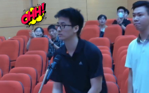 Xuất hiện gần cuối buổi đăng ký, Bác sĩ đẹp trai này chọn ngành gì mà những người ngồi sau TRÒN MẮT kinh ngạc?