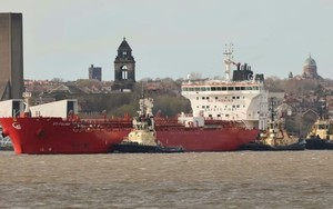 Bị khách lớn đòi giảm giá 10 USD/thùng dầu, Nga không chịu, tuyên bố sẽ bán bớt cho khách sộp khác