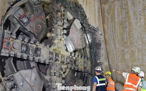 Robot đào hầm thứ 2 metro Nhổn - ga Hà Nội khoan đến ga ngầm Cát Linh