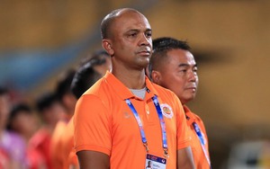 Cựu HLV Công an Hà Nội mất việc theo cách không ngờ