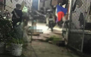 Người dân nghe tiếng khóc thảm thiết thì lao ra ngoài, bức ảnh trước cửa hàng xóm khiến tất cả ám ảnh