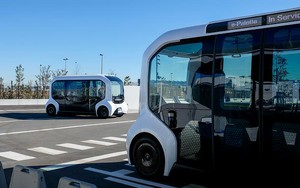 Toyota có xe điện mới dài ngang Land Cruiser Prado nhưng chở đến 17 người