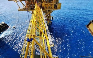 Khối thép 800 tấn sừng sững giữa trùng khơi: Công trình khẳng định sức mạnh chinh phục biển sâu của VN