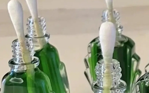 Cắm tăm bông vào lọ dầu gió có tác dụng gì?