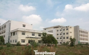 Cận cảnh bệnh viện 250 tỷ đồng tại TPHCM bị bỏ hoang nhiều năm